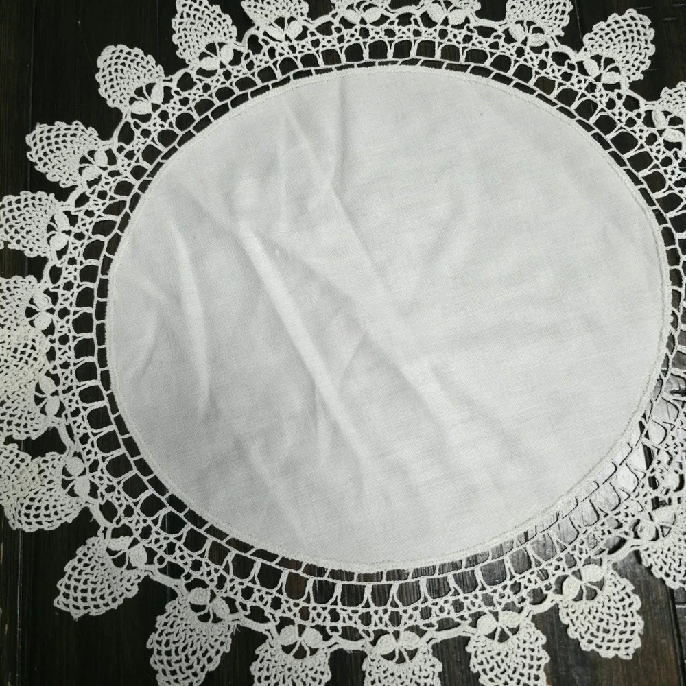 Lot of 4 Vintage White Doilies Linen Center Round Hand Crochet Lace Border Set